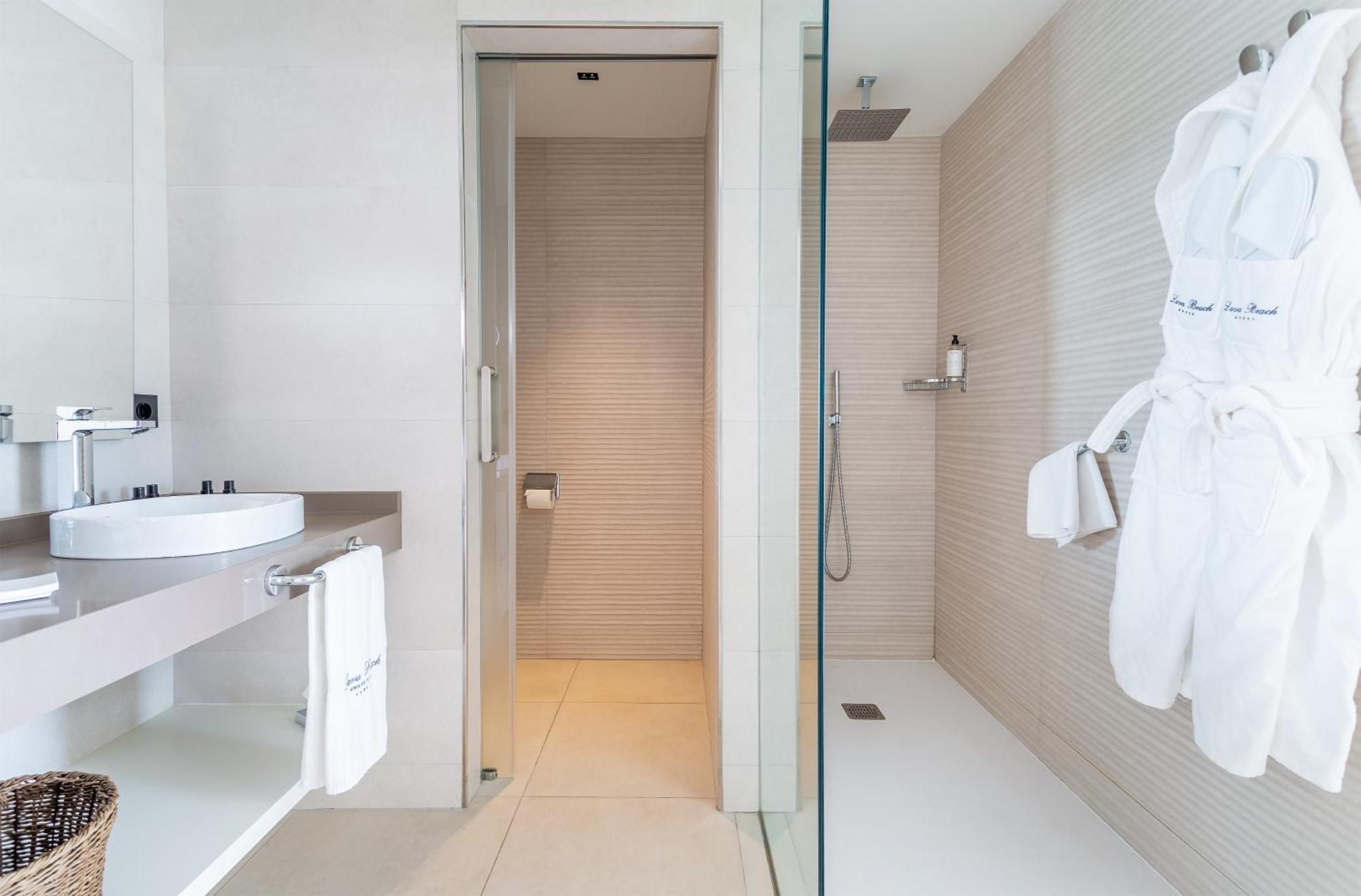 Junior Suite con Vista Giardino (3 Adulti) e Accesso Spa incluso